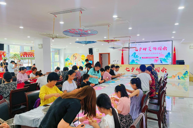 七夕游園會弘揚傳統文化，共筑和諧鄰里情